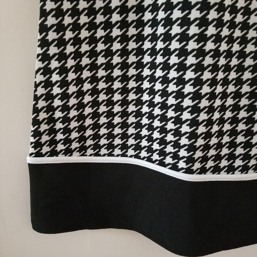 Houndstooth Black Contrast Scoop Neck Dress - Picture 6 of 6